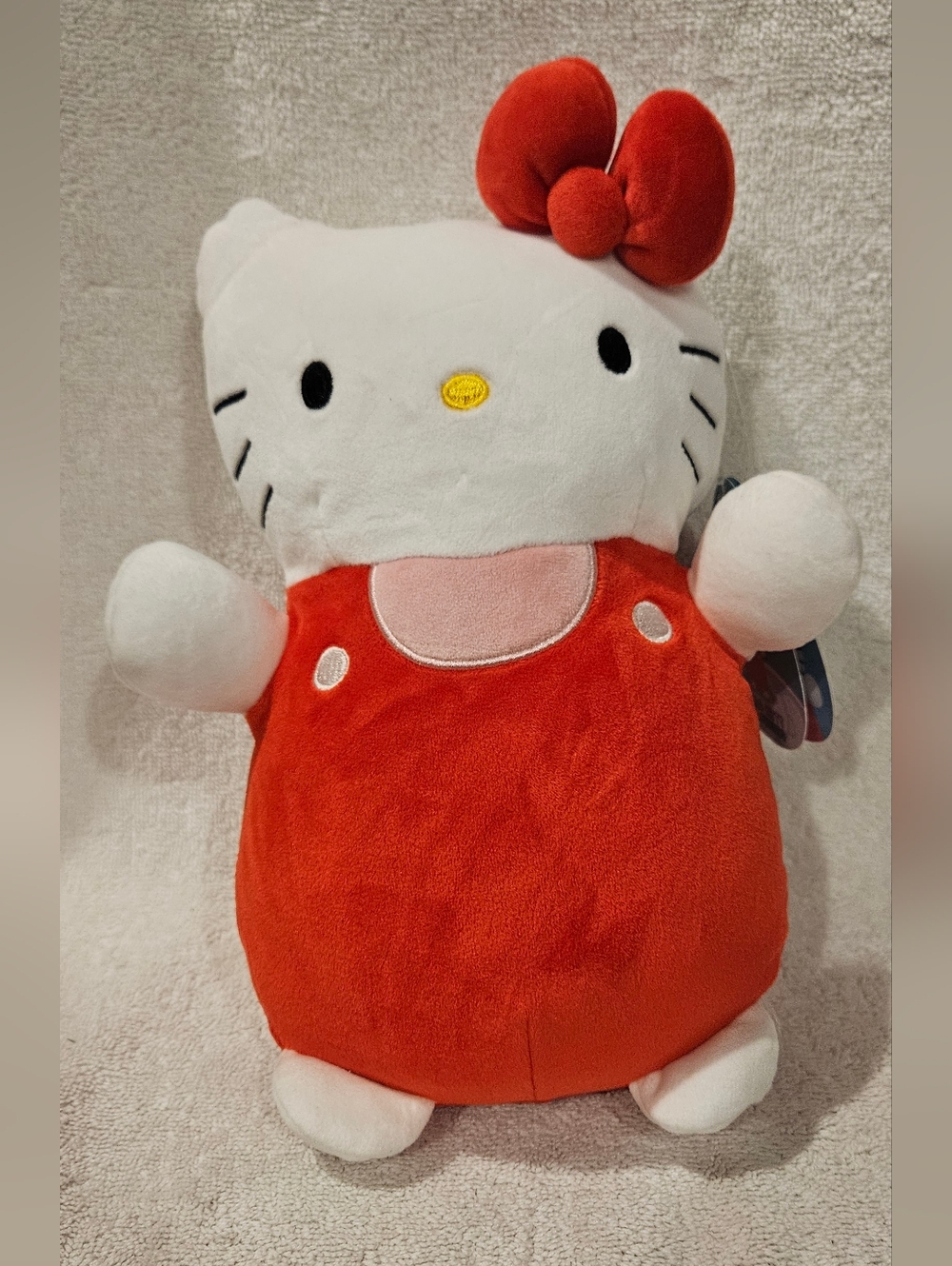HELLO KITTY HUGMEE BY SQUISHMALLOW